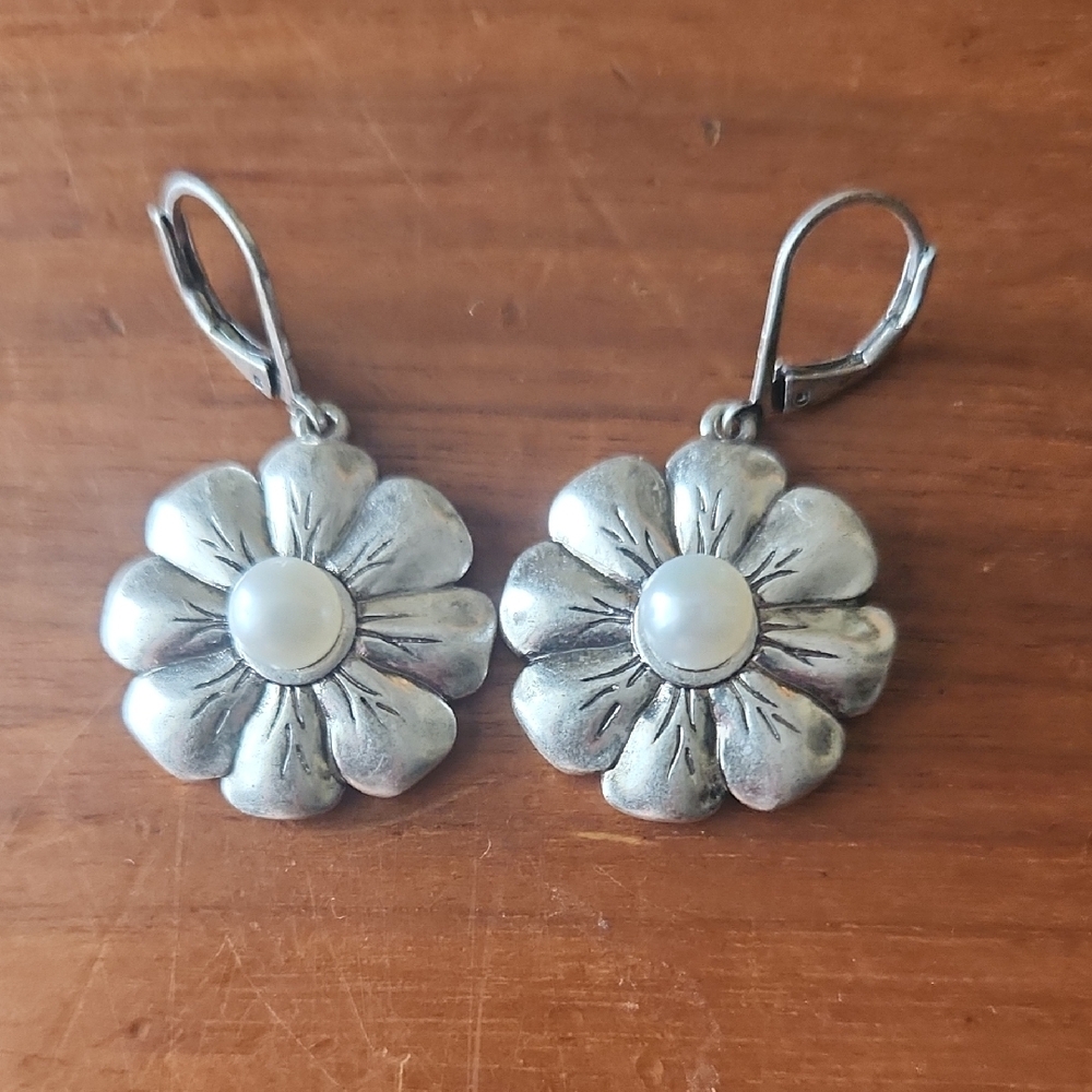 Vantel Pearls Silver Floral Earrings with White Accents